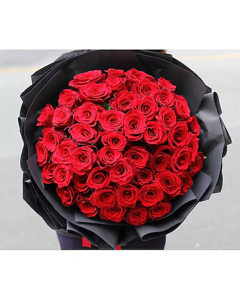 RIZZ Rose Arrangement - Bouquet